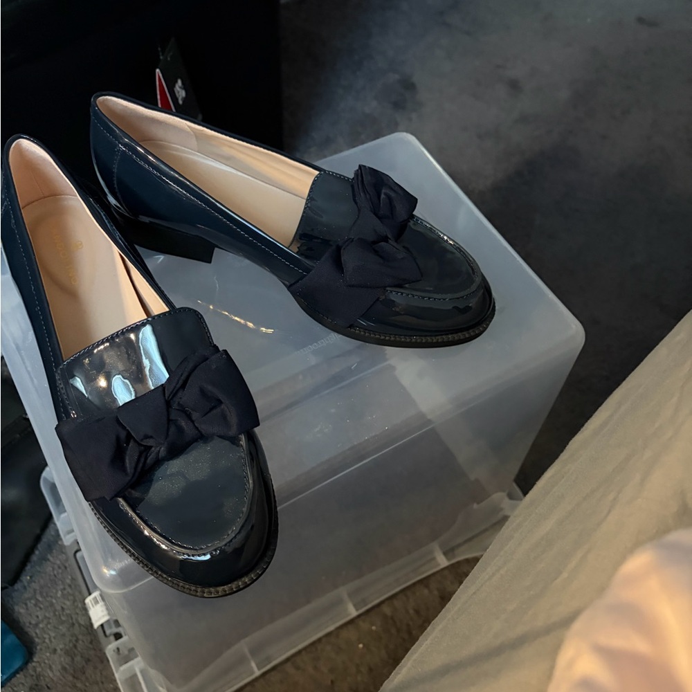 Bandolino Navy Patent Loafers with Bow